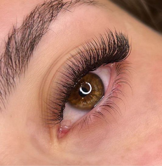 SERVICE- Pose de cils complète volume